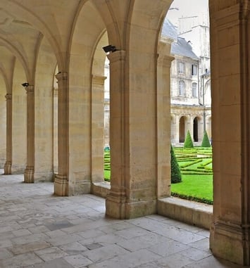 Visite libre du cloître et des expositions