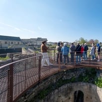 Visite guidée flash de la tour de la Reine Mathilde et du donjon