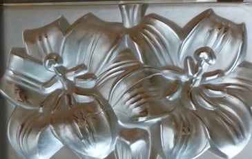 Visite libre de la chapelle aux verrières Lalique