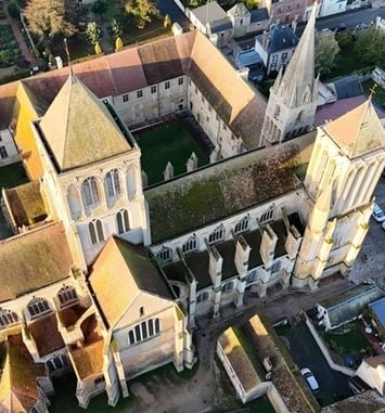 Visite guidée : les secrets du système de chauffage de l'abbaye
