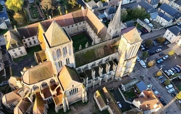 Visite guidée : les secrets du système de chauffage de l'abbaye