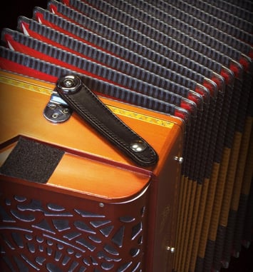 Exposition : photographies de Pierre Jamet d'instruments de musique