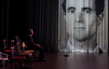 Un homme sans titre