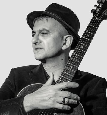 Chris LeHache en Cabaret Concert