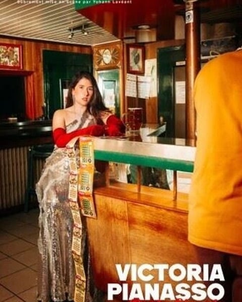 Victoria Pianasso dans Reste Simple